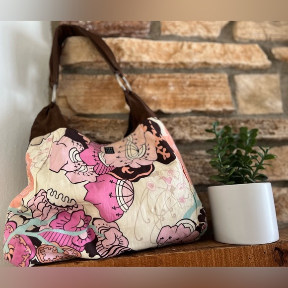 Custom Designed Lisa Lill Hobo Bag - Picture 1 of 2